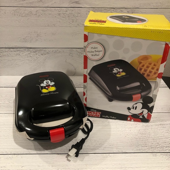 Mickey Mouse Waffle Maker - Brand New - Picture 11 of 11